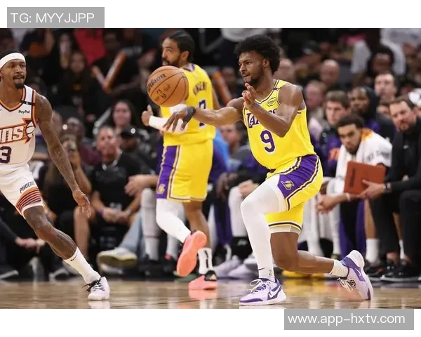 浓眉虽砍27分13板难救主湖人遭遇惨败局面堪忧